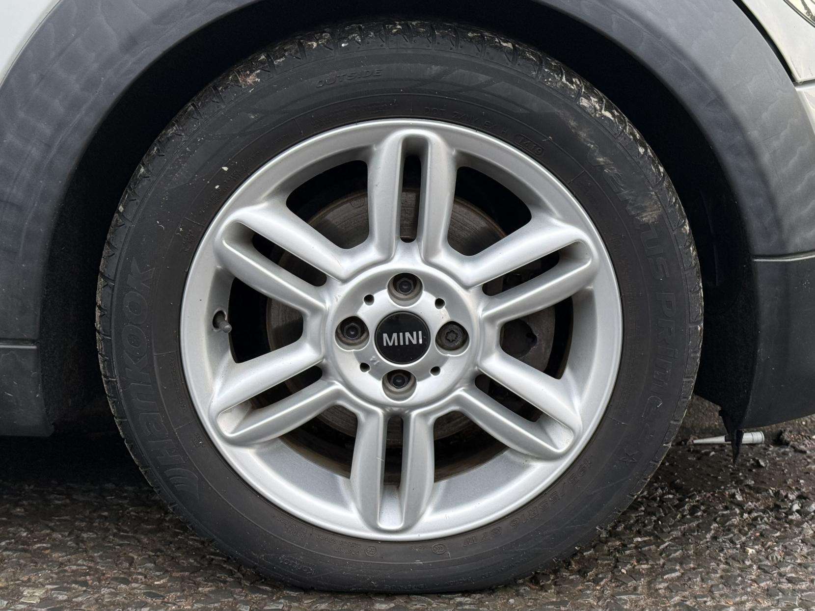 2013 MINI CLUBMAN 2013 MINI CLUBMAN