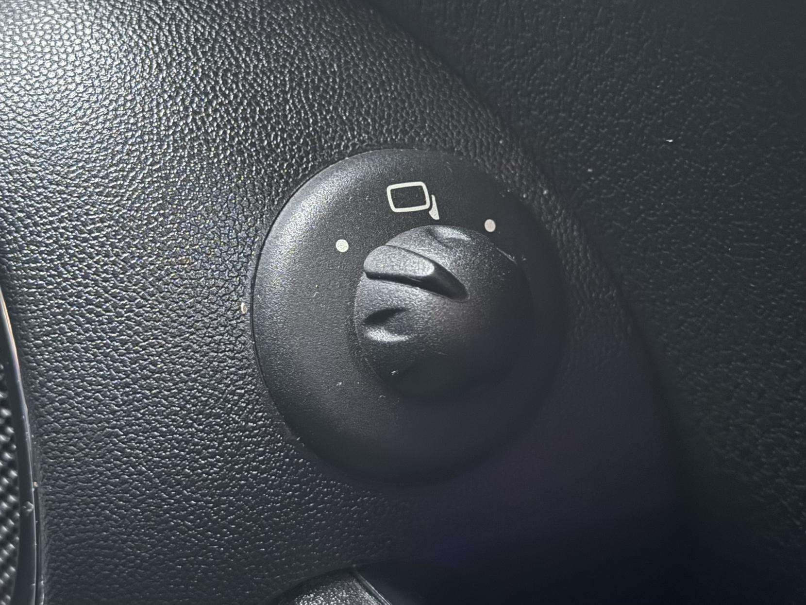 2013 MINI CLUBMAN 2013 MINI CLUBMAN