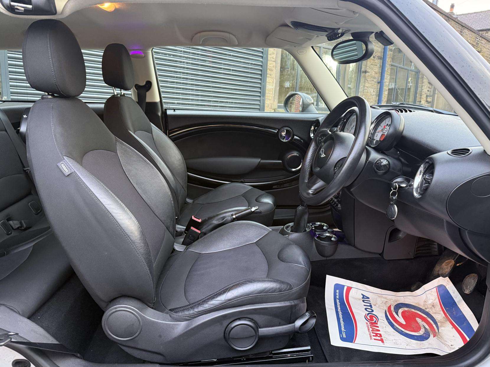 2013 MINI CLUBMAN 2013 MINI CLUBMAN