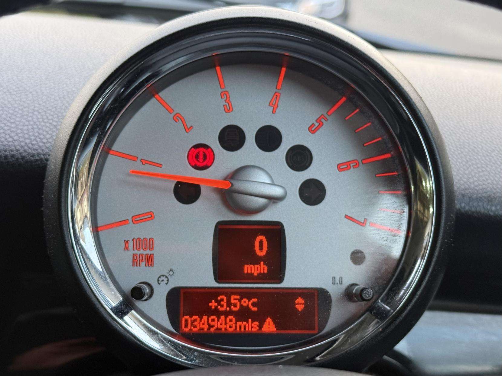 2013 MINI CLUBMAN 2013 MINI CLUBMAN