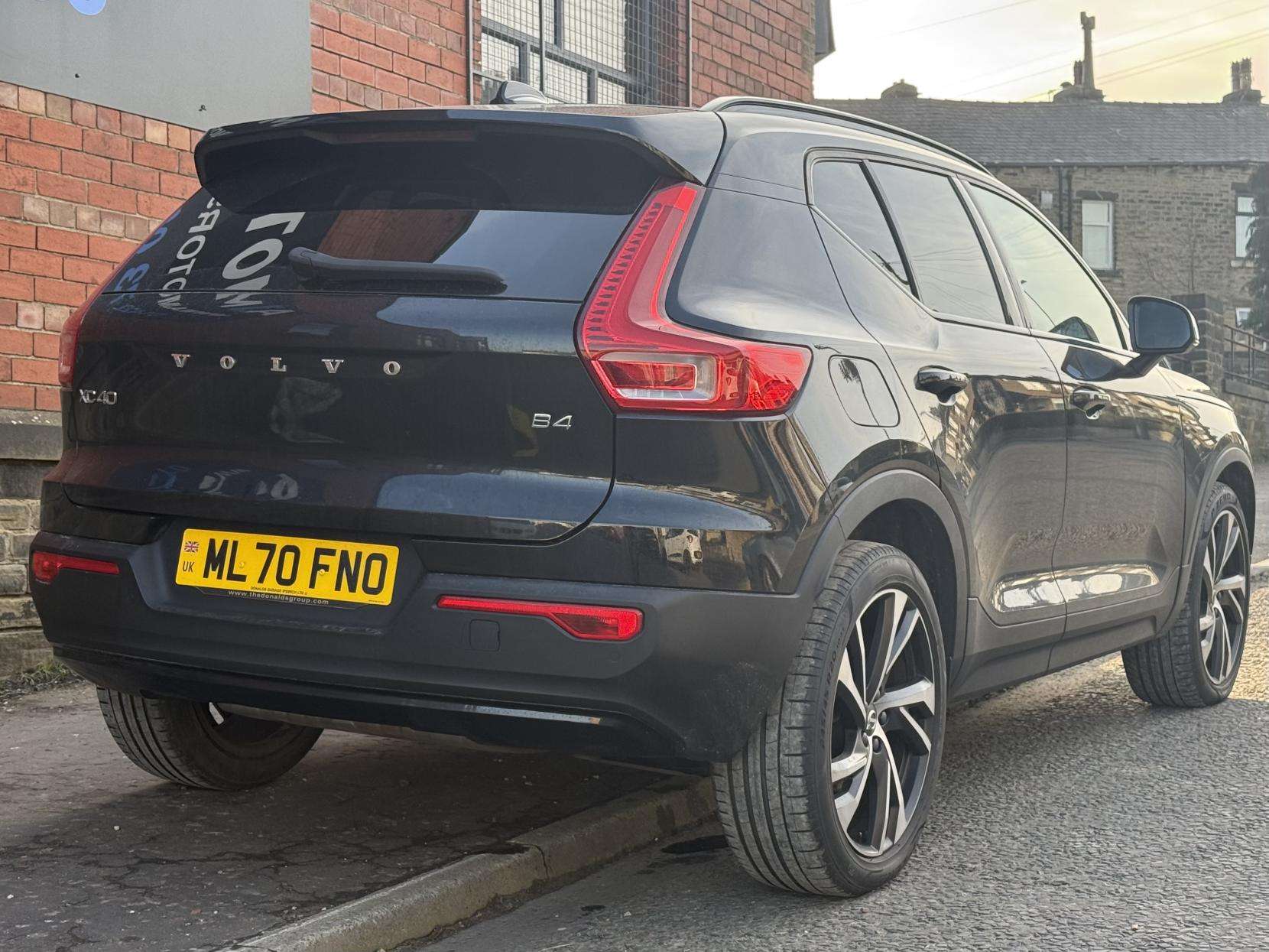 2020 VOLVO XC40 2020 VOLVO XC40