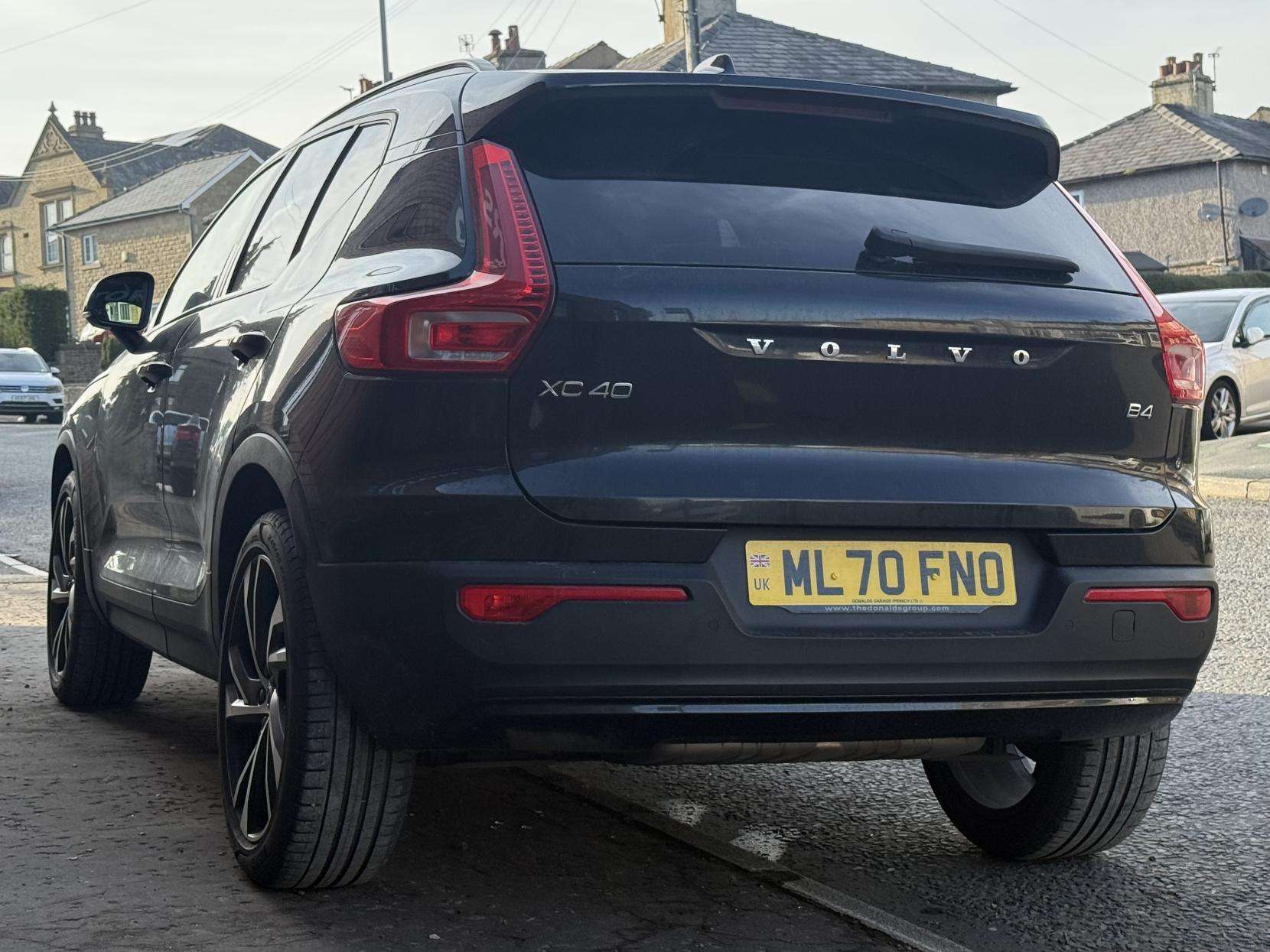 2020 VOLVO XC40 2020 VOLVO XC40