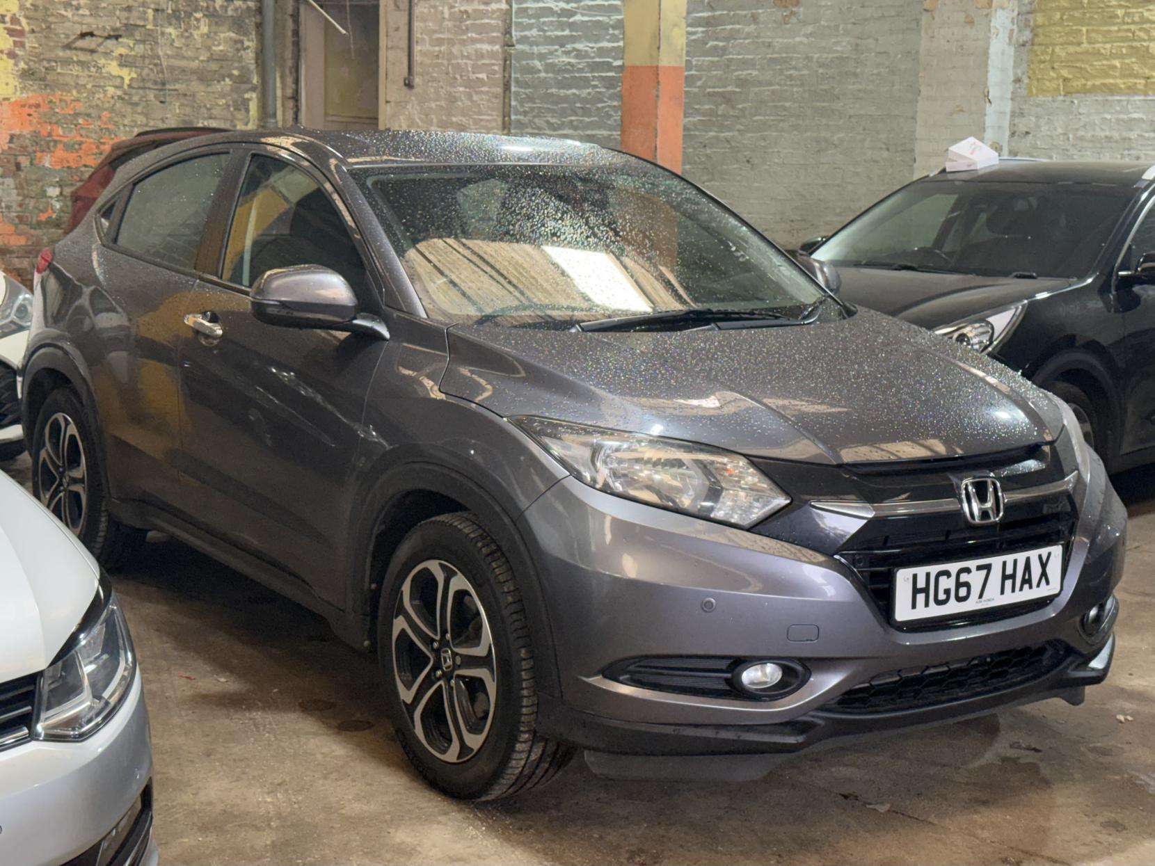 A 2017 HONDA HR-V 1.5 i-VTEC SE Navi SUV 5dr Petrol Manual Euro 6 (s/s) (130 ps) A 2017 HONDA HR-V 1.5 i-VTEC SE Navi SUV 5dr Petrol Manual Euro 6 (s/s) (130 ps)