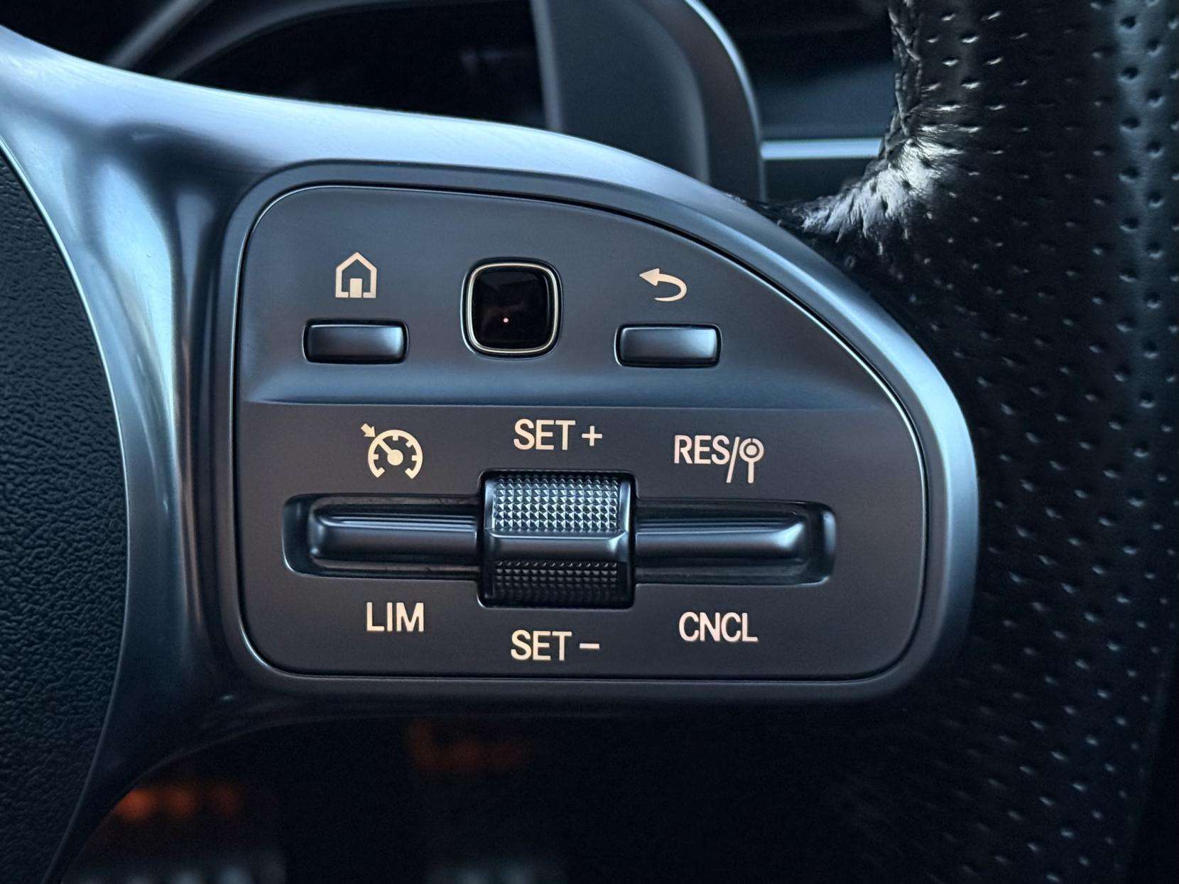 2019 MERCEDES-BENZ A CLASS 2019 MERCEDES-BENZ A CLASS