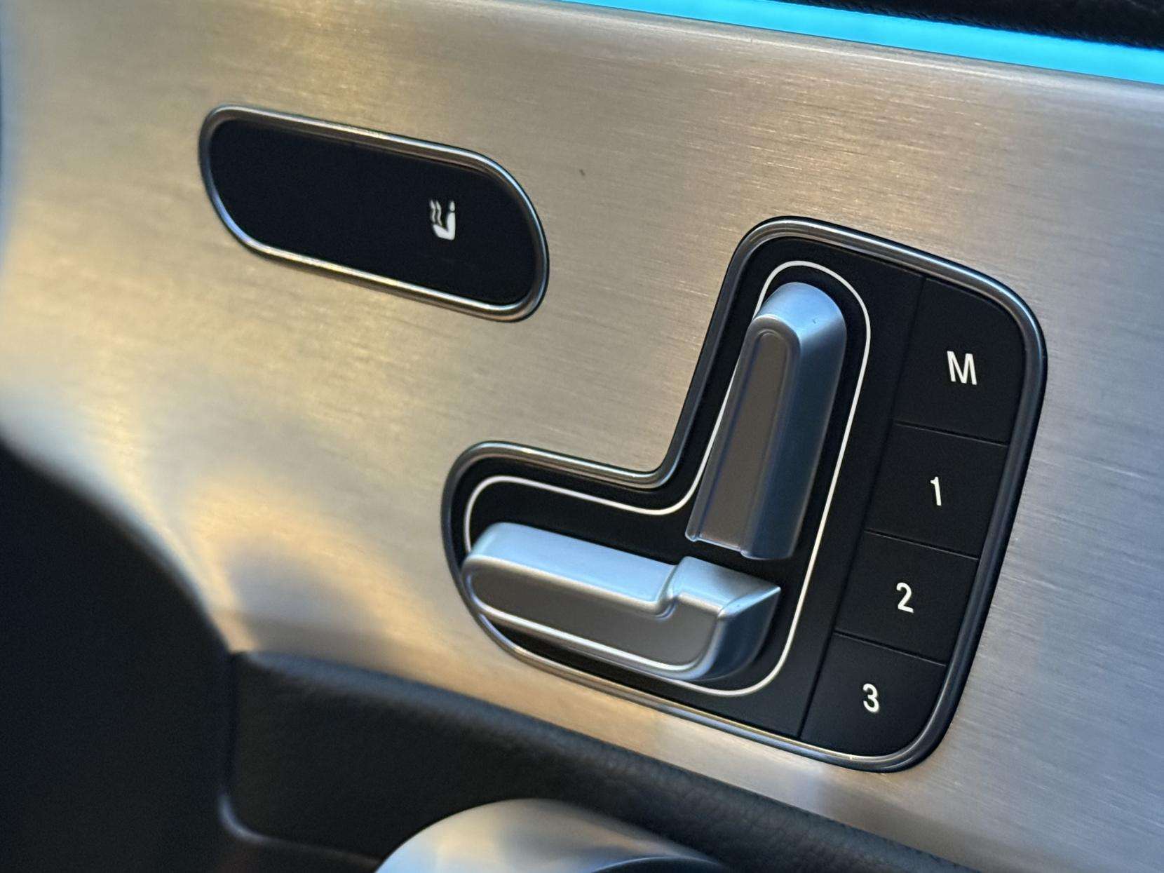 2019 MERCEDES-BENZ A CLASS 2019 MERCEDES-BENZ A CLASS