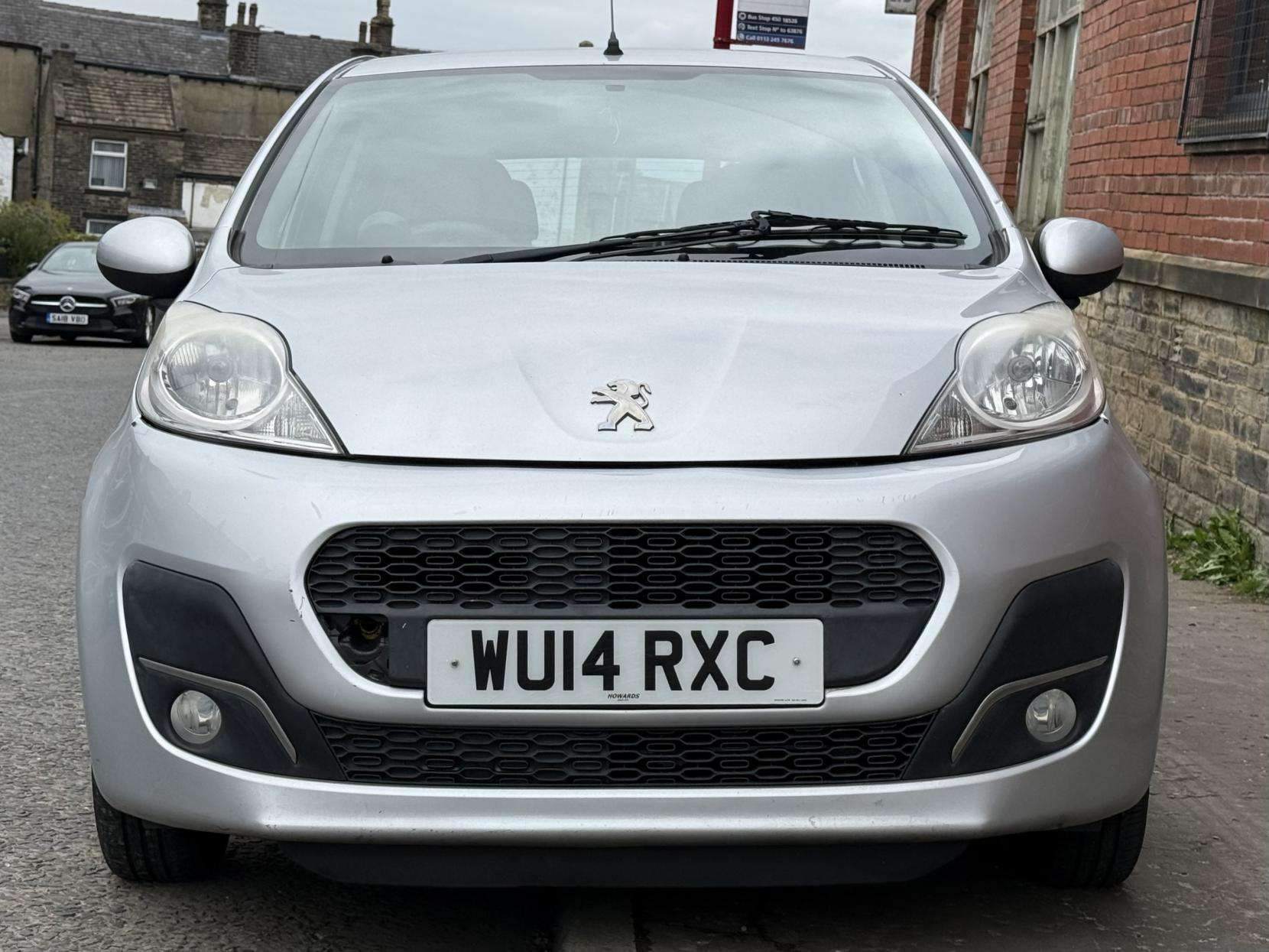 A 2014 PEUGEOT 107 1.0 12V Active Hatchback 5dr Petrol Manual Euro 5 (68 ps) A 2014 PEUGEOT 107 1.0 12V Active Hatchback 5dr Petrol Manual Euro 5 (68 ps)