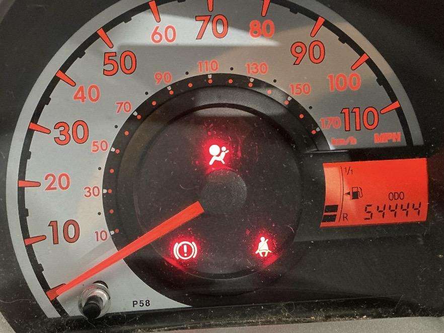 2014 PEUGEOT 107 2014 PEUGEOT 107