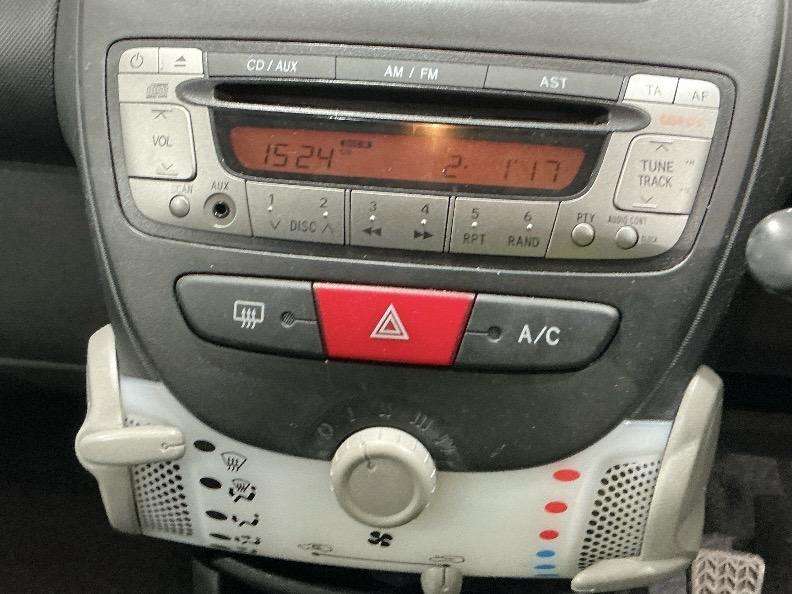 2014 PEUGEOT 107 2014 PEUGEOT 107