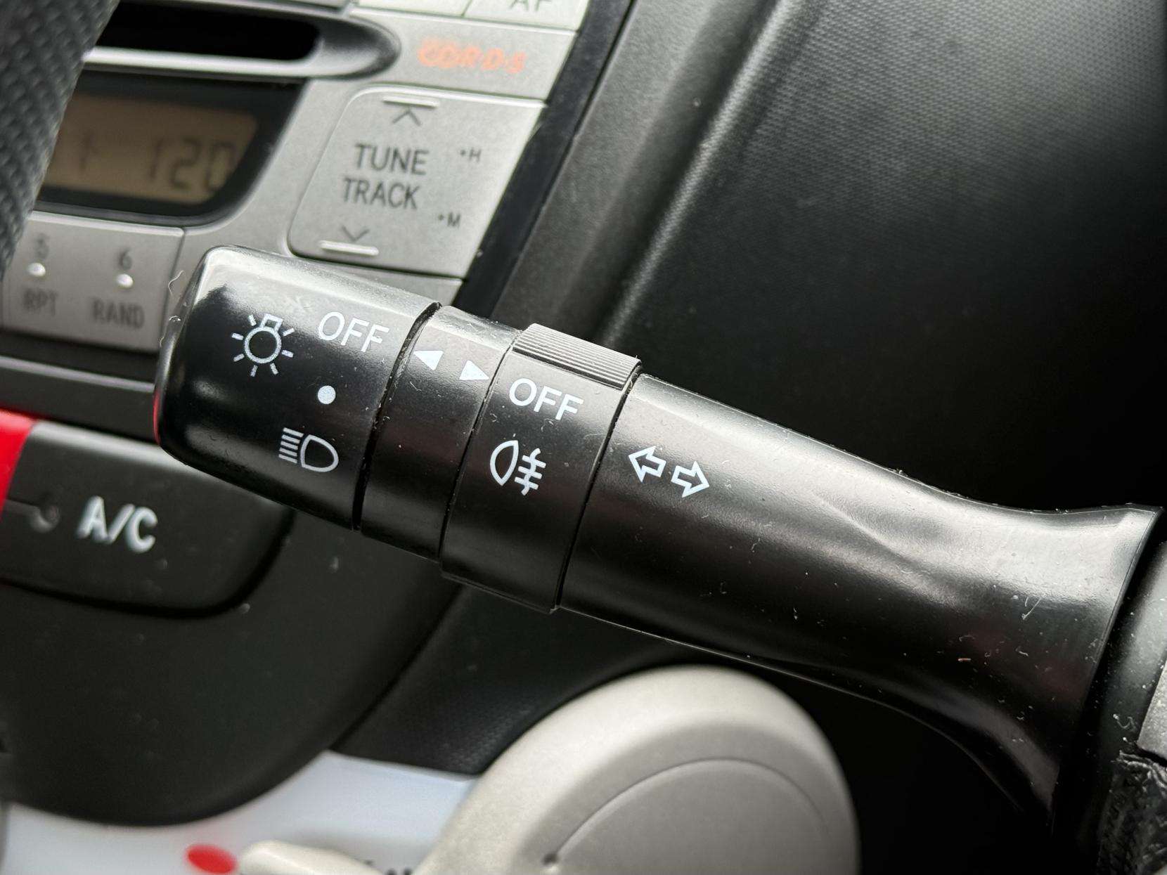 2014 PEUGEOT 107 2014 PEUGEOT 107