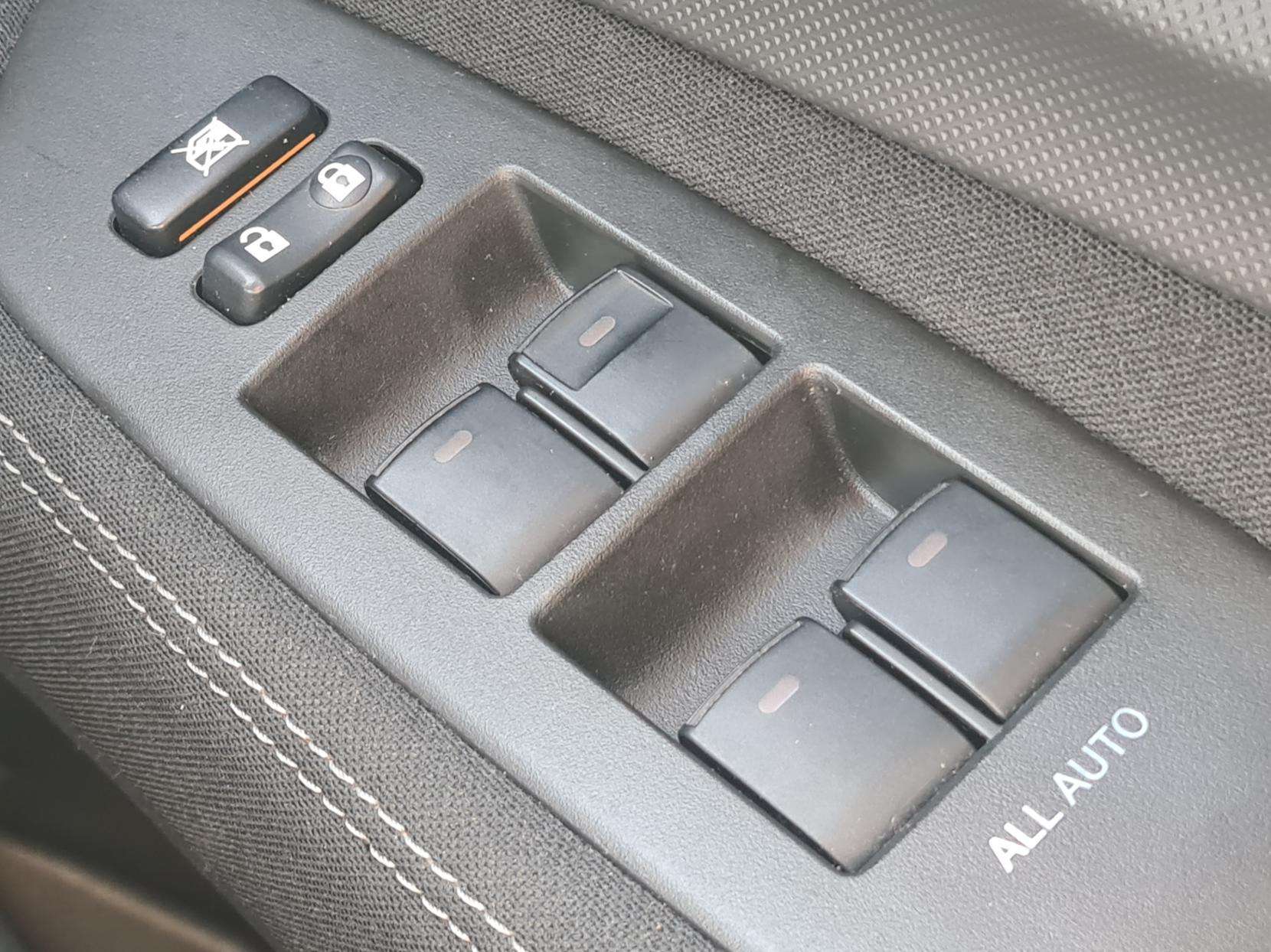 2012 TOYOTA AURIS 2012 TOYOTA AURIS