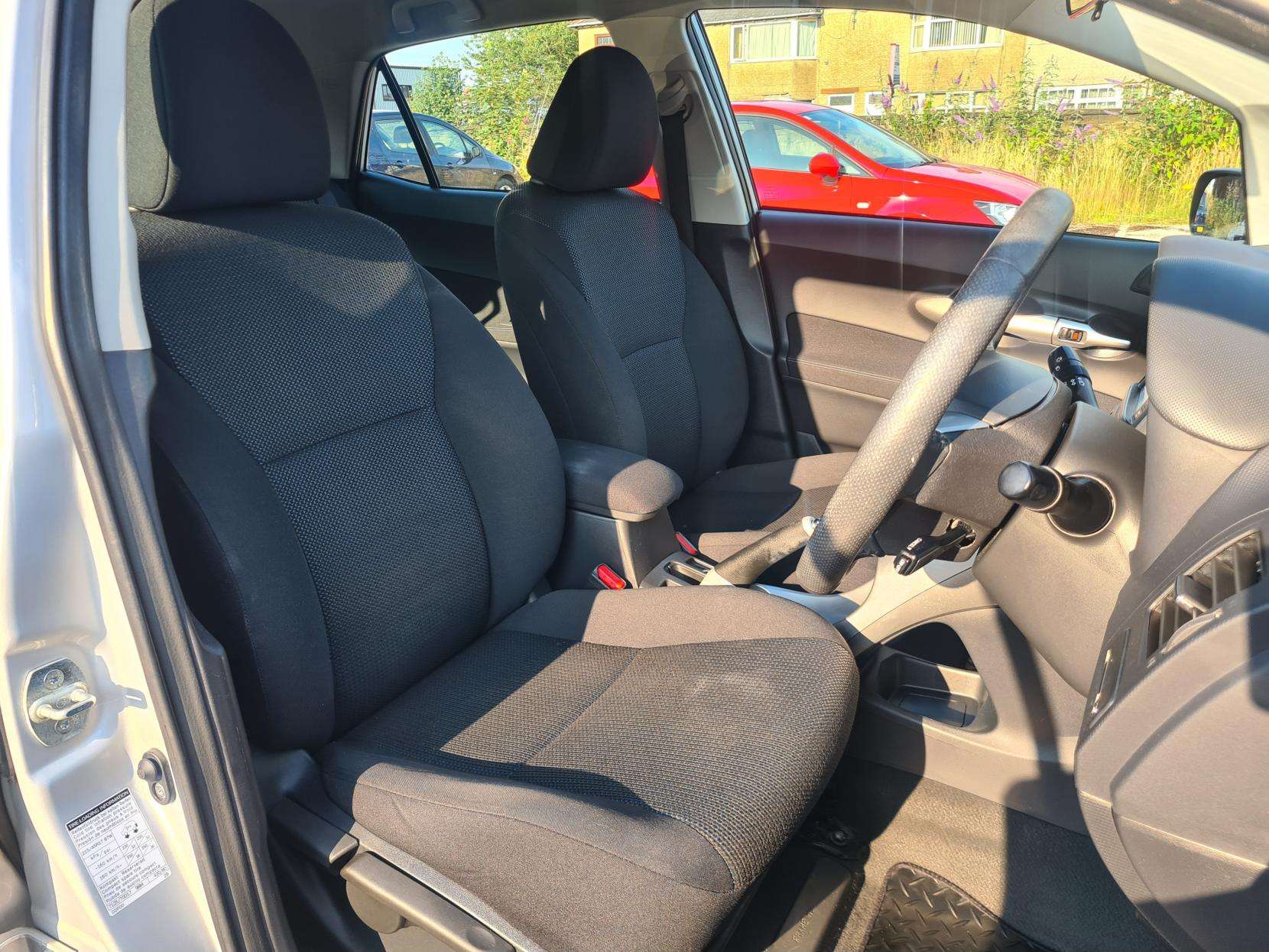 2012 TOYOTA AURIS 2012 TOYOTA AURIS