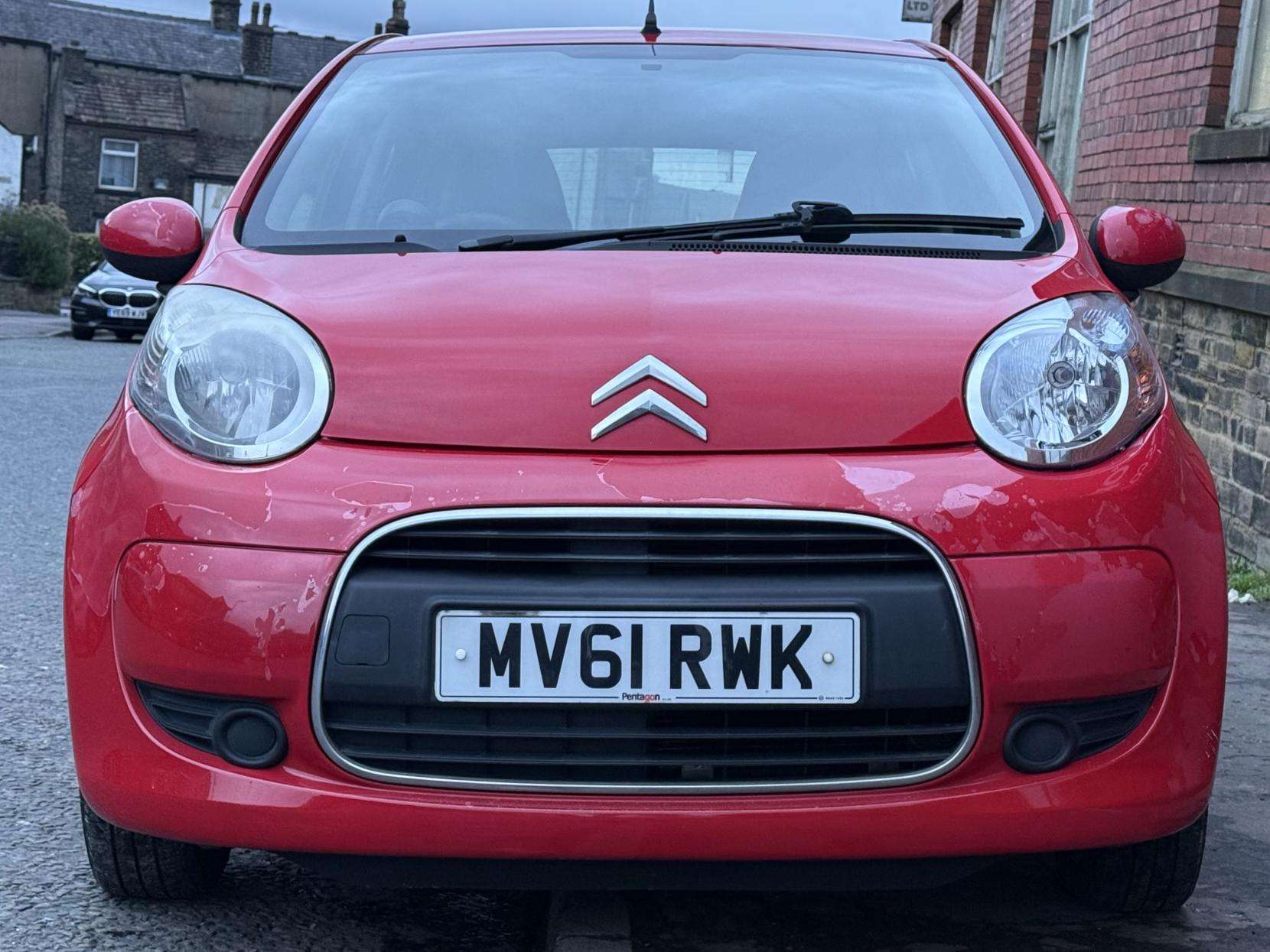 A 2011 CITROEN C1 1.0i VTR+ Hatchback 5dr Petrol Manual Euro 5 (68 ps) A 2011 CITROEN C1 1.0i VTR+ Hatchback 5dr Petrol Manual Euro 5 (68 ps)