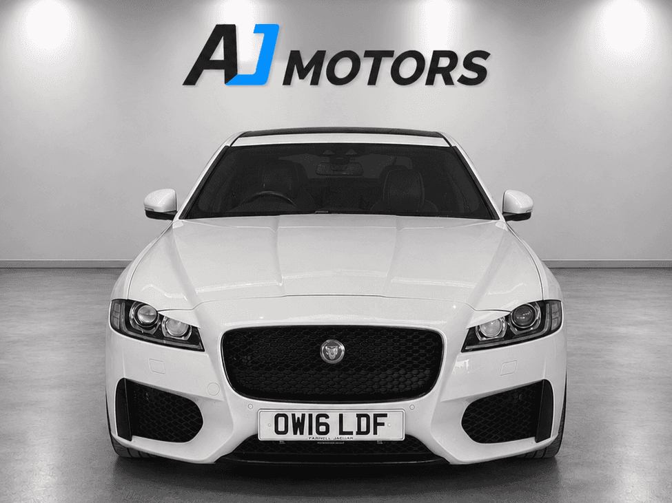 A 2016 JAGUAR XF 3.0d V6 S Saloon 4dr Diesel Auto Euro 6 (s/s) (300 ps) A 2016 JAGUAR XF 3.0d V6 S Saloon 4dr Diesel Auto Euro 6 (s/s) (300 ps)