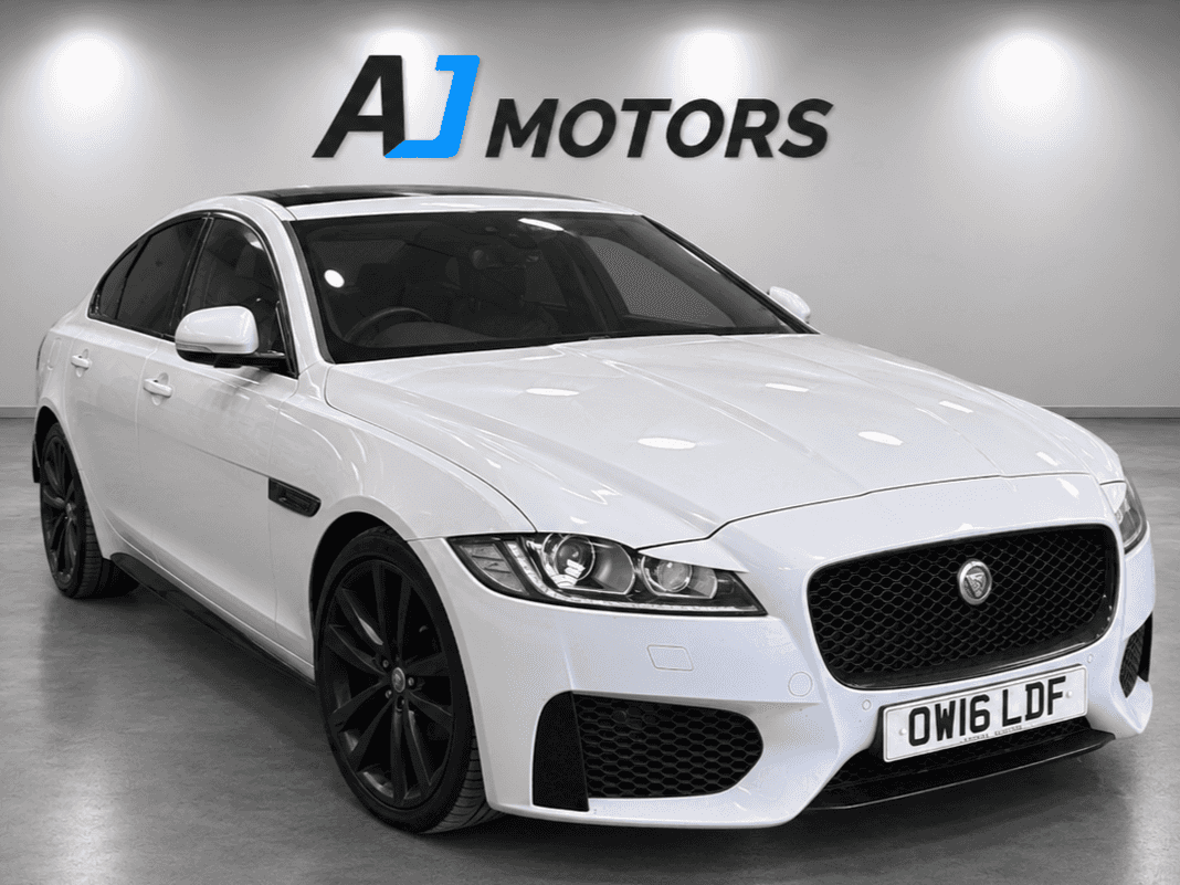A 2016 JAGUAR XF 3.0d V6 S Saloon 4dr Diesel Auto Euro 6 (s/s) (300 ps) A 2016 JAGUAR XF 3.0d V6 S Saloon 4dr Diesel Auto Euro 6 (s/s) (300 ps)