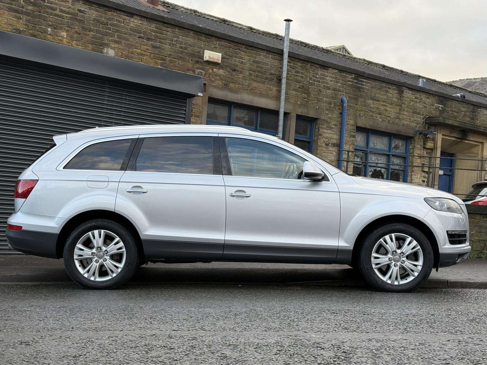 2013 AUDI Q7 2013 AUDI Q7