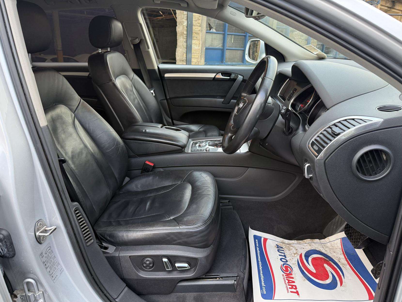 2013 AUDI Q7 2013 AUDI Q7