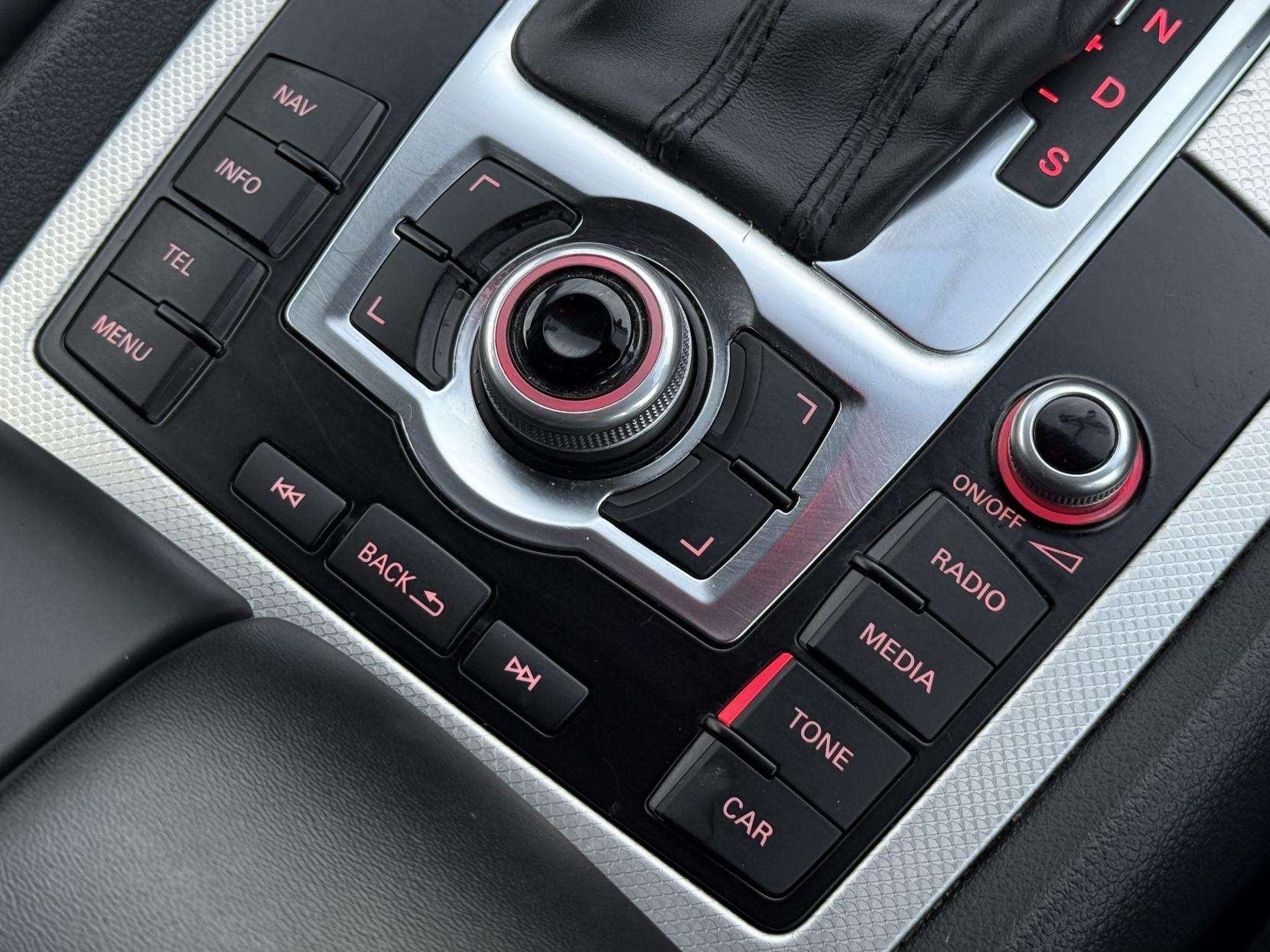 2013 AUDI Q7 2013 AUDI Q7