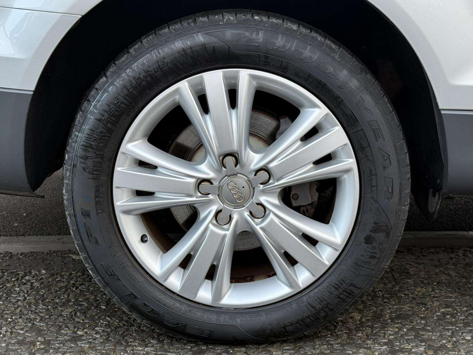 2013 AUDI Q7 2013 AUDI Q7