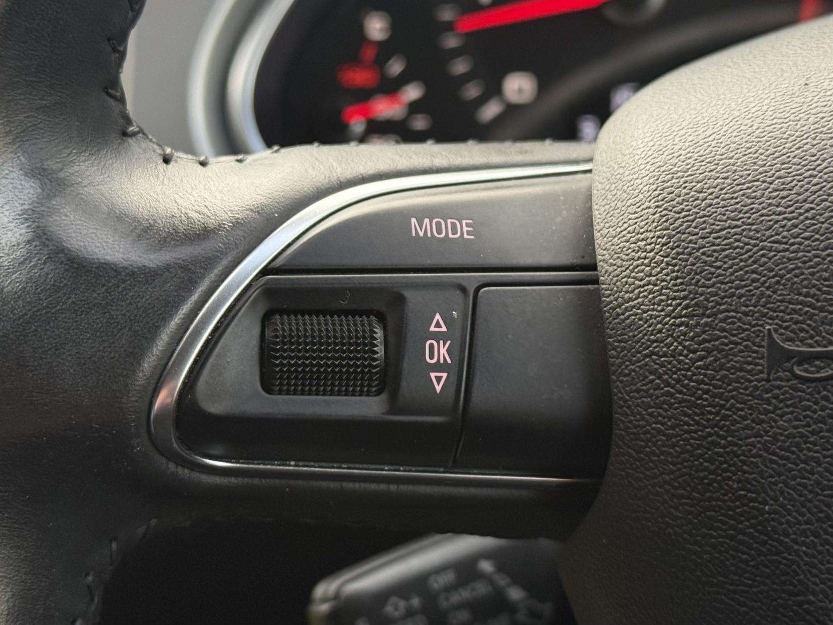 2013 AUDI Q7 2013 AUDI Q7