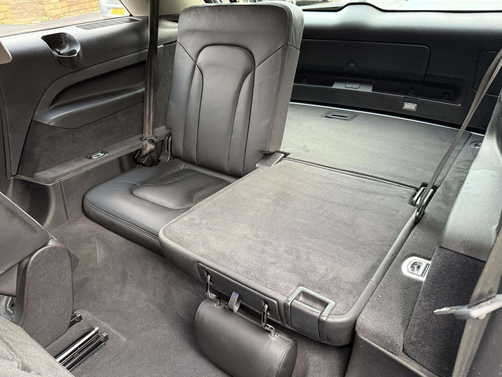 2013 AUDI Q7 2013 AUDI Q7