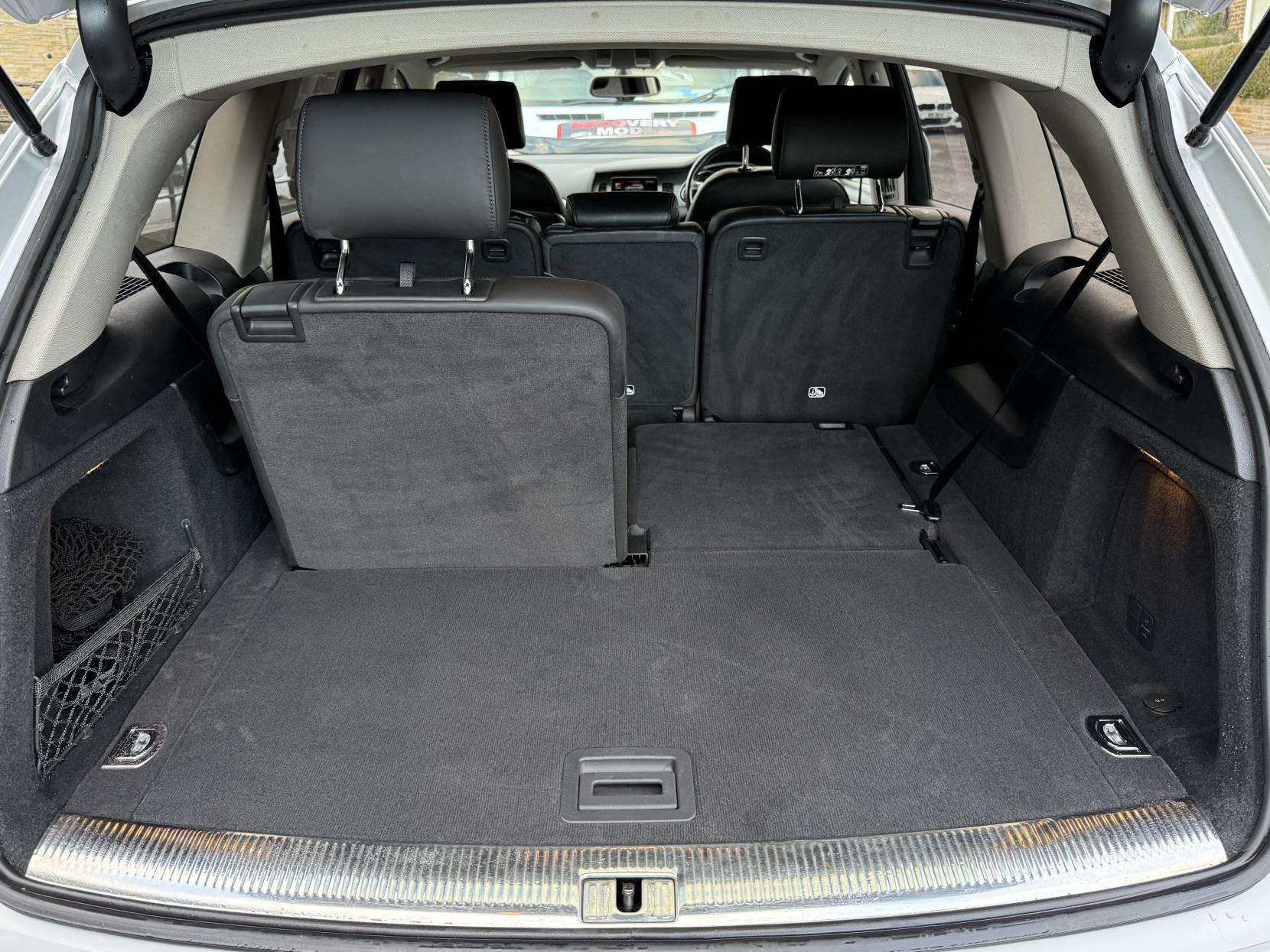 2013 AUDI Q7 2013 AUDI Q7