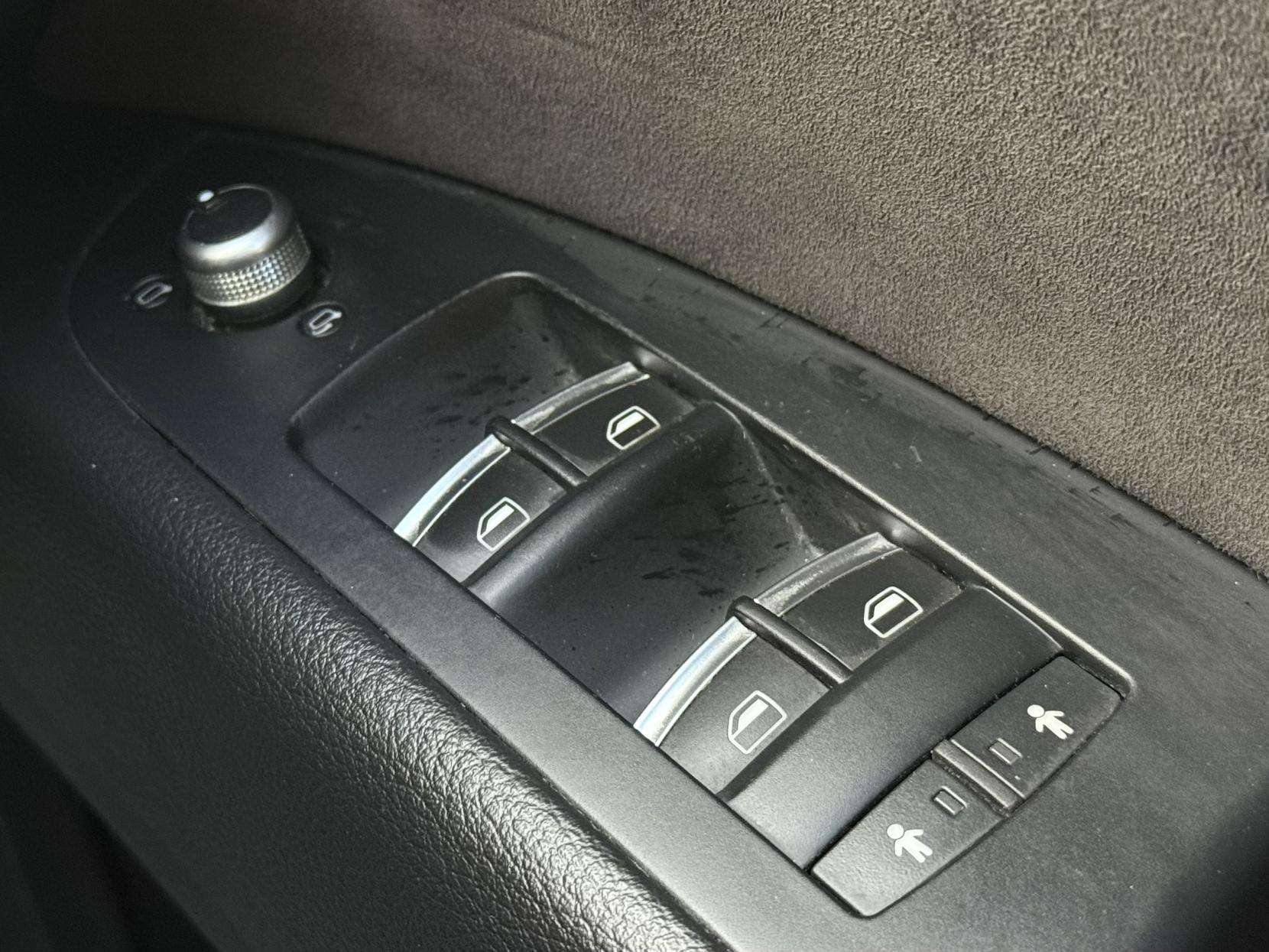 2013 AUDI Q7 2013 AUDI Q7