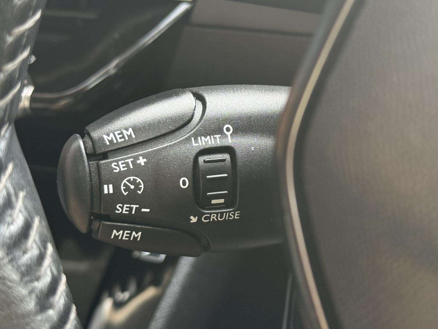 2020 PEUGEOT 2008 2020 PEUGEOT 2008
