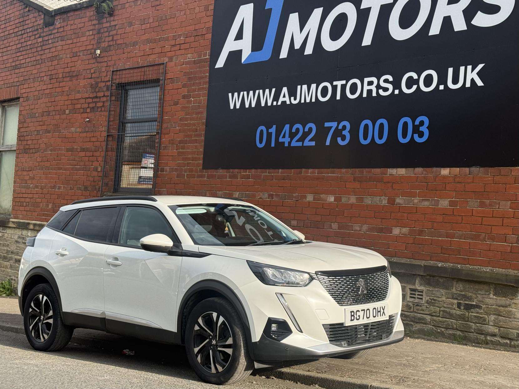 A 2020 PEUGEOT 2008 1.2 PureTech Allure Premium SUV 5dr Petrol Manual Euro 6 (s/s) (100 ps) A 2020 PEUGEOT 2008 1.2 PureTech Allure Premium SUV 5dr Petrol Manual Euro 6 (s/s) (100 ps)