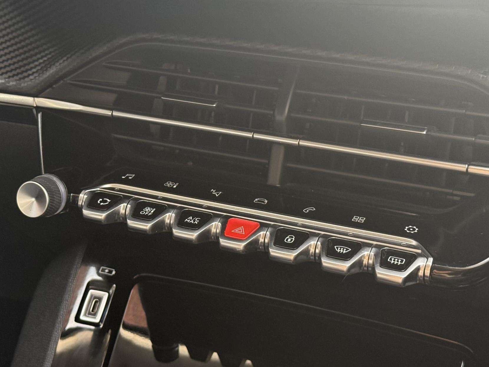 2020 PEUGEOT 2008 2020 PEUGEOT 2008