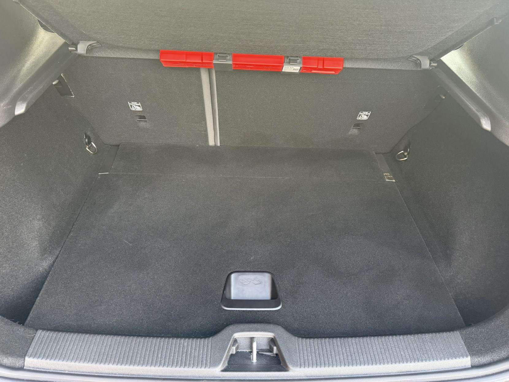 2025 VOLVO EX30 2025 VOLVO EX30