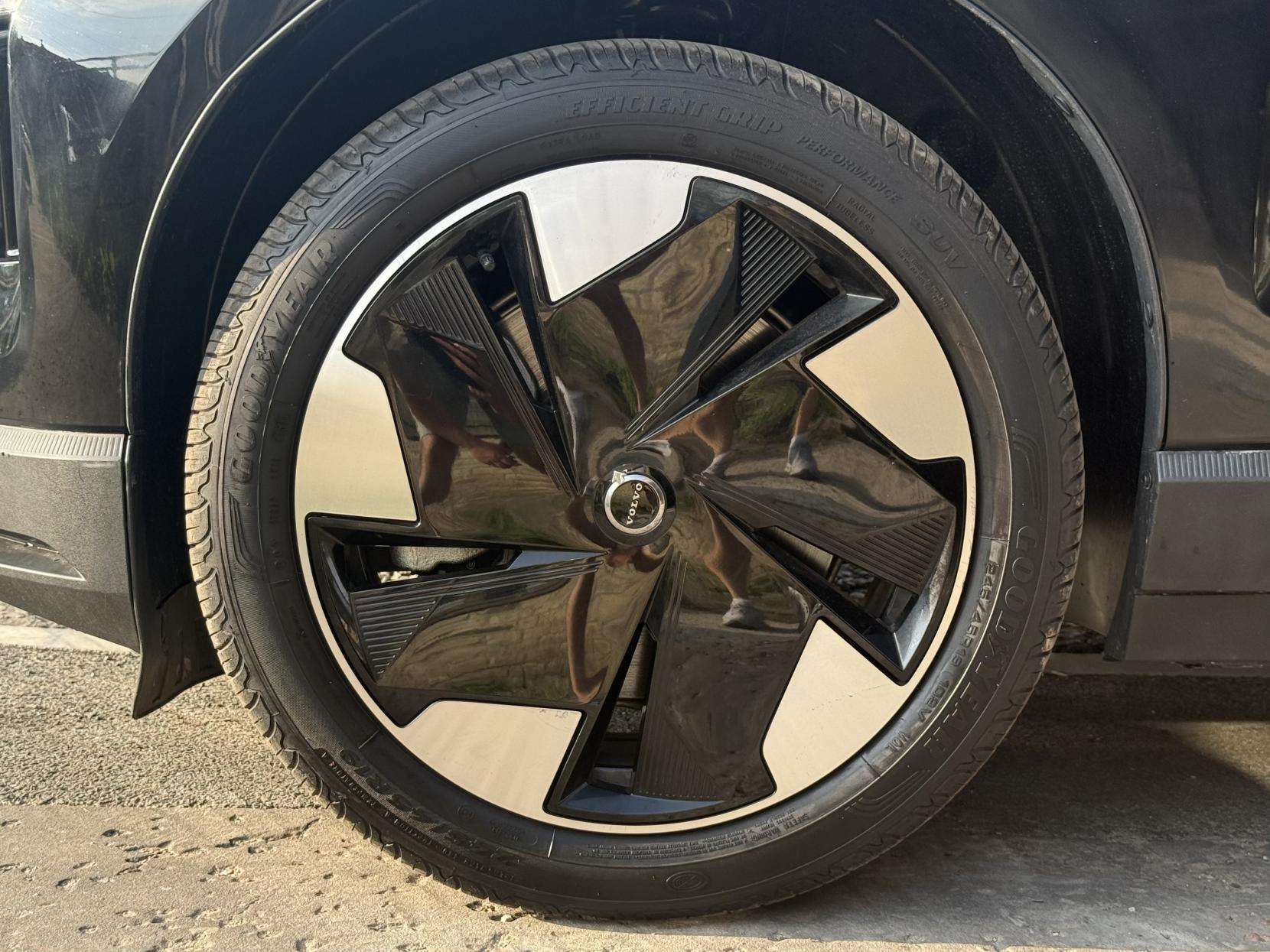2025 VOLVO EX30 2025 VOLVO EX30