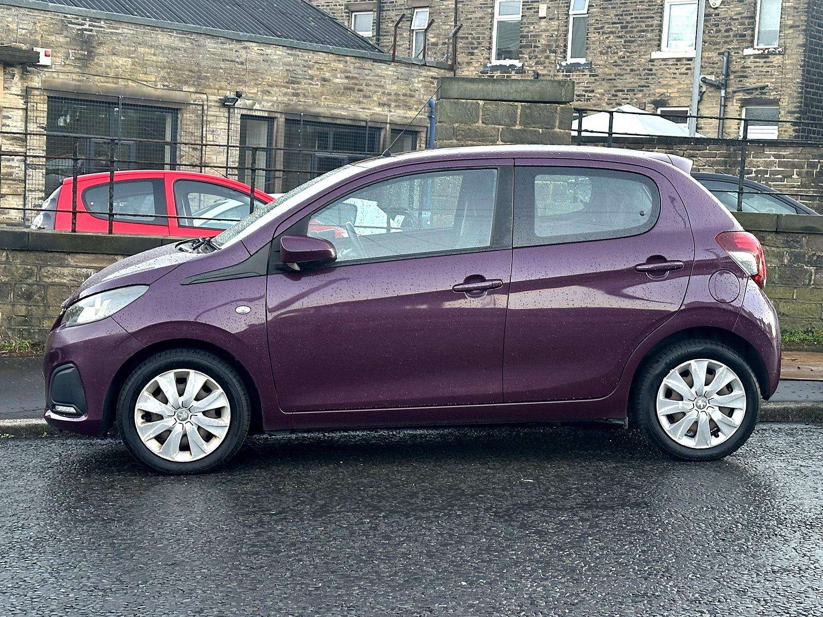 A 2015 PEUGEOT 108 1.0 VTi Active Hatchback 5dr Petrol Manual Euro 5 Euro 5 (68 ps) A 2015 PEUGEOT 108 1.0 VTi Active Hatchback 5dr Petrol Manual Euro 5 Euro 5 (68 ps)