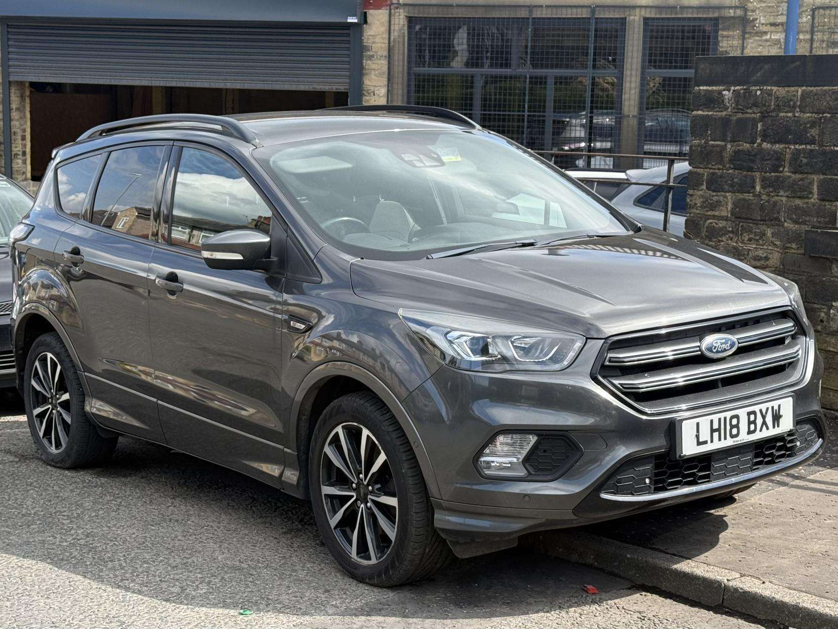 A 2018 FORD KUGA 1.5 TDCi ST-Line SUV 5dr Diesel Manual Euro 6 (s/s) (120 ps) A 2018 FORD KUGA 1.5 TDCi ST-Line SUV 5dr Diesel Manual Euro 6 (s/s) (120 ps)
