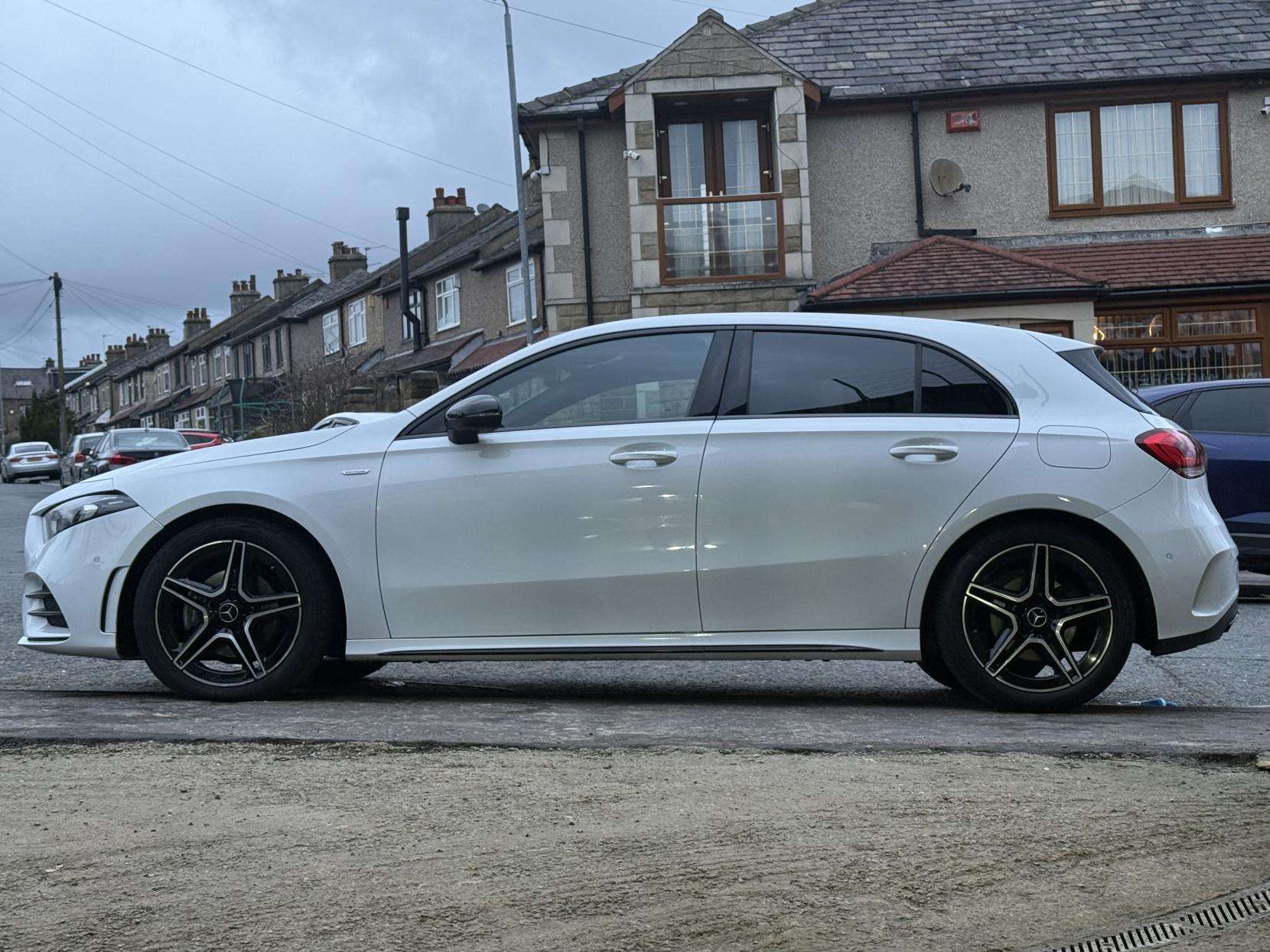 A 2022 MERCEDES-BENZ A CLASS 1.3 A200 AMG Line Edition (Executive) Hatchback 5dr Petrol 7G-DCT Euro 6 (s/s) (163 ps) A 2022 MERCEDES-BENZ A CLASS 1.3 A200 AMG Line Edition (Executive) Hatchback 5dr Petrol 7G-DCT Euro 6 (s/s) (163 ps)