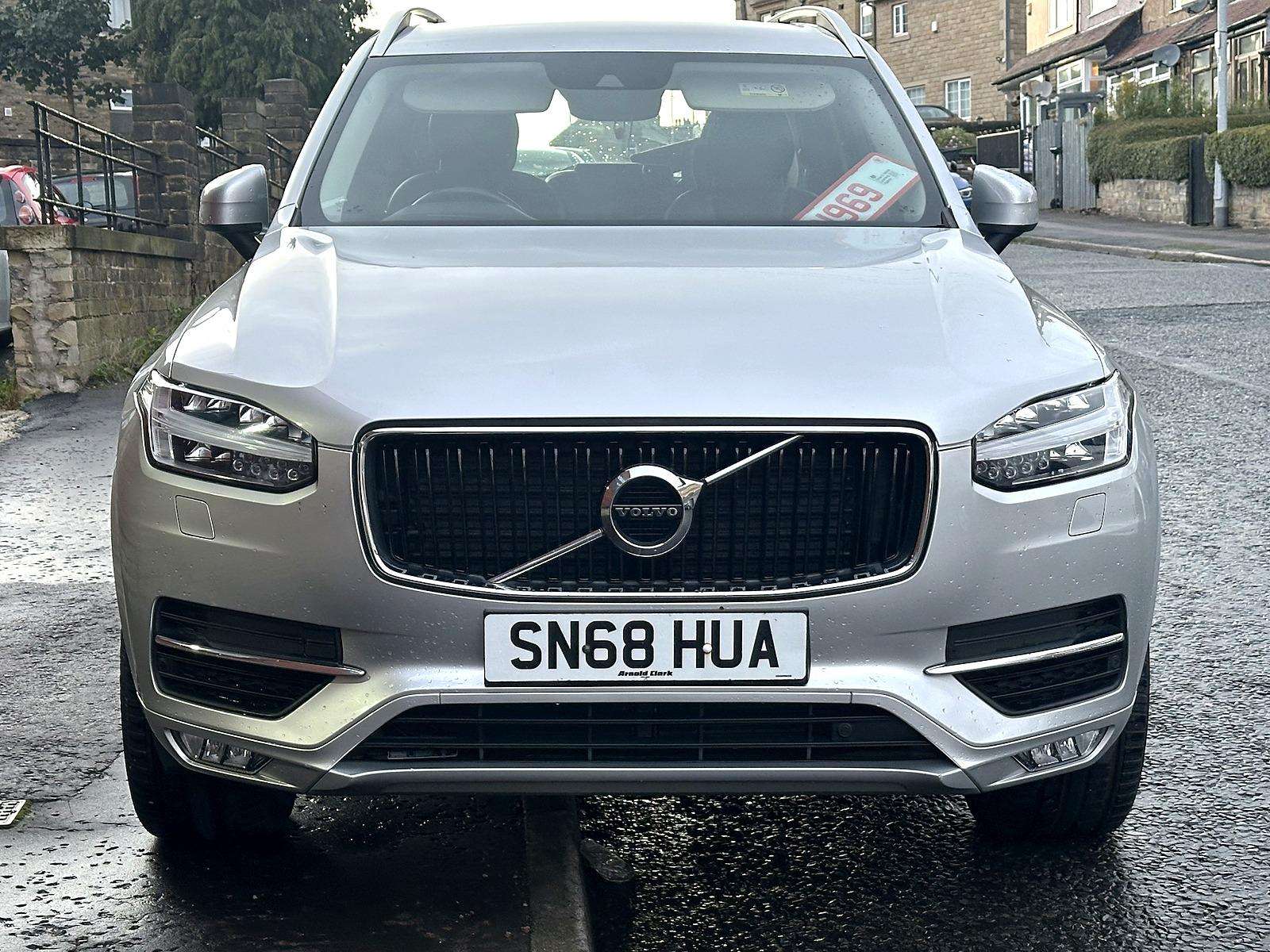 A 2018 VOLVO XC90 2.0 D5 PowerPulse Momentum Pro SUV 5dr Diesel Auto 4WD Euro 6 (s/s) (235 ps) A 2018 VOLVO XC90 2.0 D5 PowerPulse Momentum Pro SUV 5dr Diesel Auto 4WD Euro 6 (s/s) (235 ps)