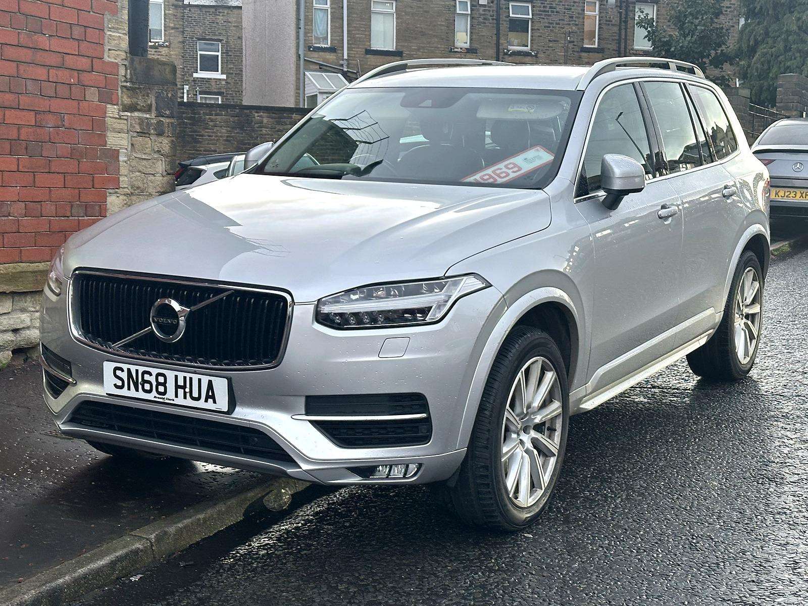 A 2018 VOLVO XC90 2.0 D5 PowerPulse Momentum Pro SUV 5dr Diesel Auto 4WD Euro 6 (s/s) (235 ps) A 2018 VOLVO XC90 2.0 D5 PowerPulse Momentum Pro SUV 5dr Diesel Auto 4WD Euro 6 (s/s) (235 ps)