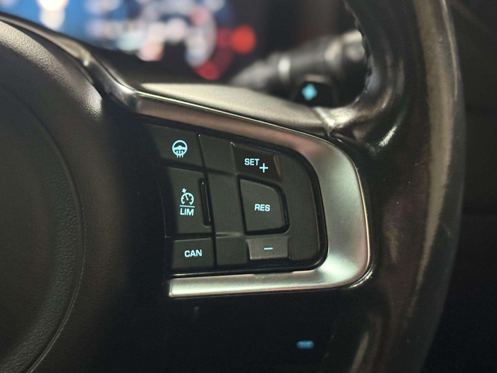 2016 JAGUAR XF 2016 JAGUAR XF