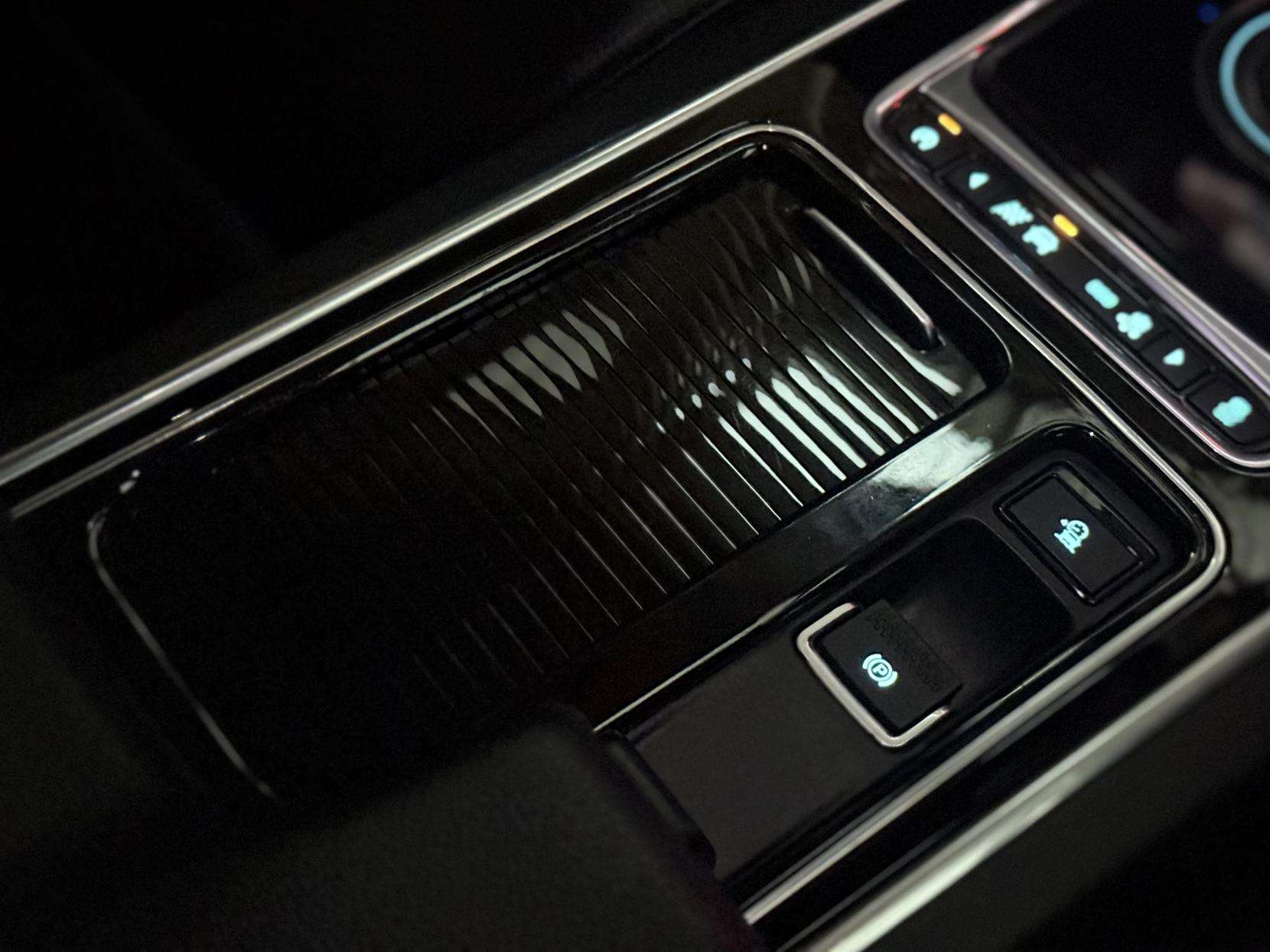 2016 JAGUAR XF 2016 JAGUAR XF