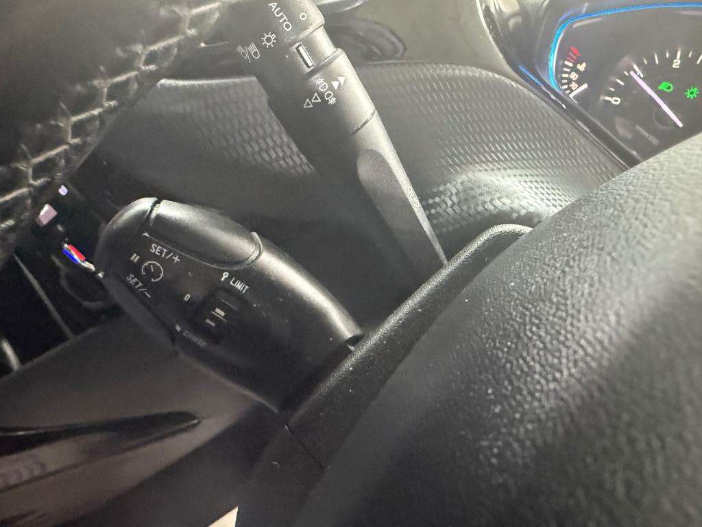 2017 PEUGEOT 2008 2017 PEUGEOT 2008