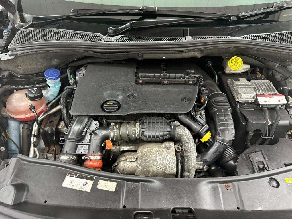 2017 PEUGEOT 2008 2017 PEUGEOT 2008