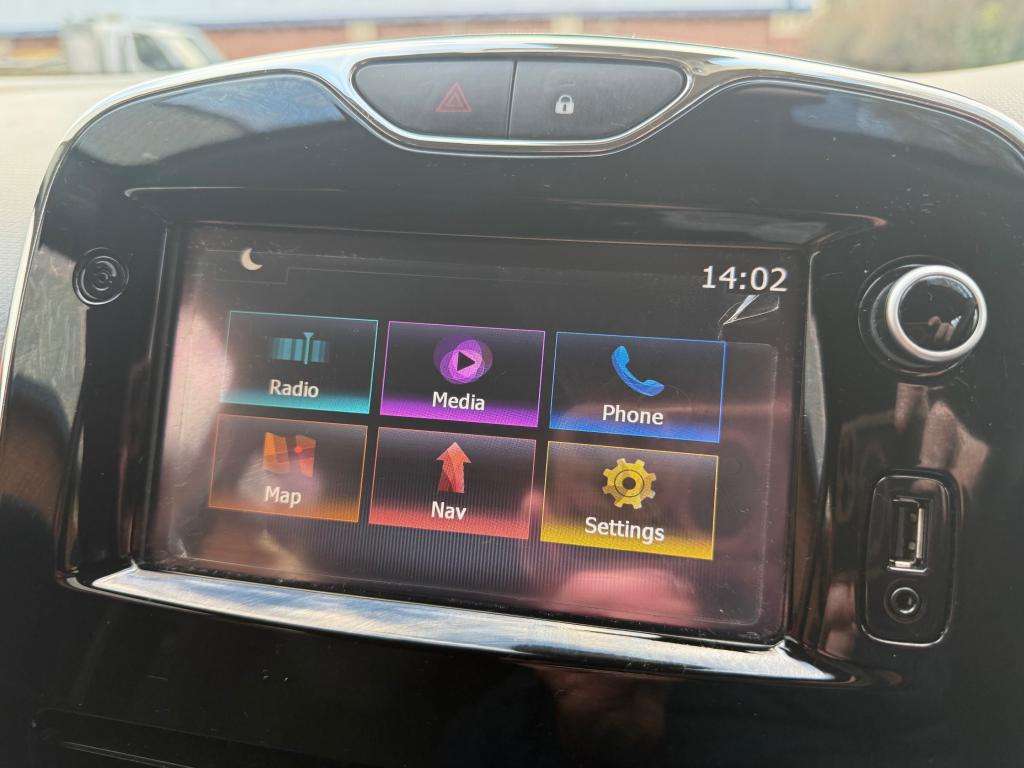 2014 RENAULT CLIO 2014 RENAULT CLIO