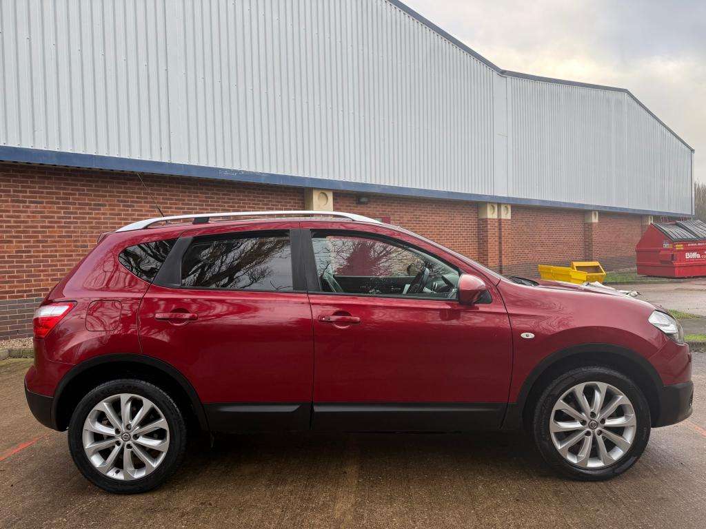 A 2013 NISSAN QASHQAI Tekna Is Dci A 2013 NISSAN QASHQAI Tekna Is Dci