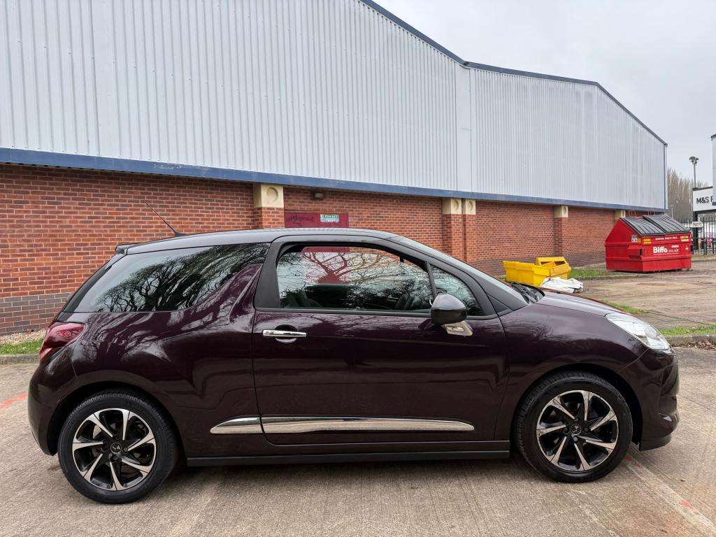 A 2016 DS 3 Ds3 Elegance Blue Hdi S/s A 2016 DS 3 Ds3 Elegance Blue Hdi S/s