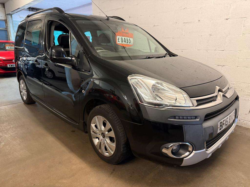 A 2015 CITROEN BERLINGO MULTISPACE Xtr Hdi A 2015 CITROEN BERLINGO MULTISPACE Xtr Hdi