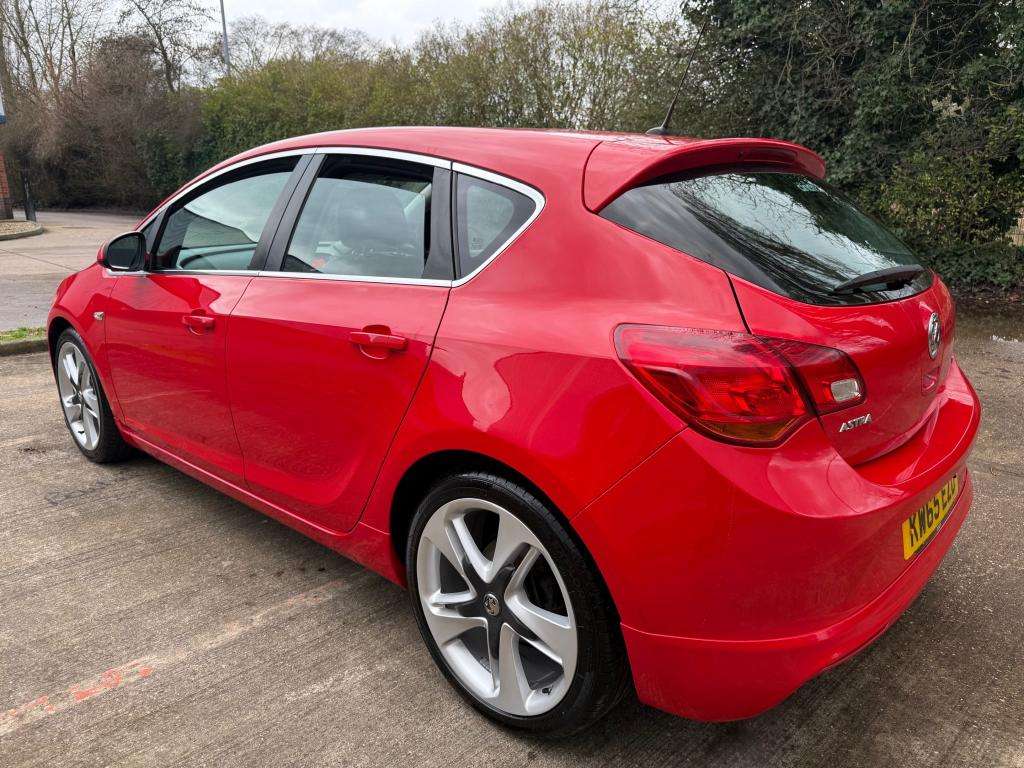 A 2016 VAUXHALL ASTRA Limited Edition A 2016 VAUXHALL ASTRA Limited Edition