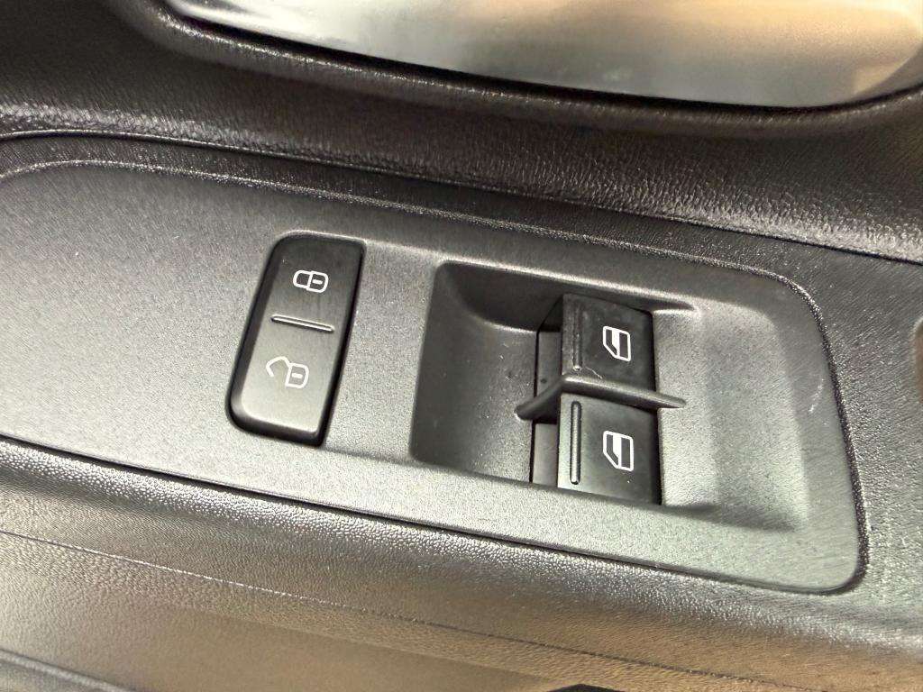 2015 SEAT MII 2015 SEAT MII