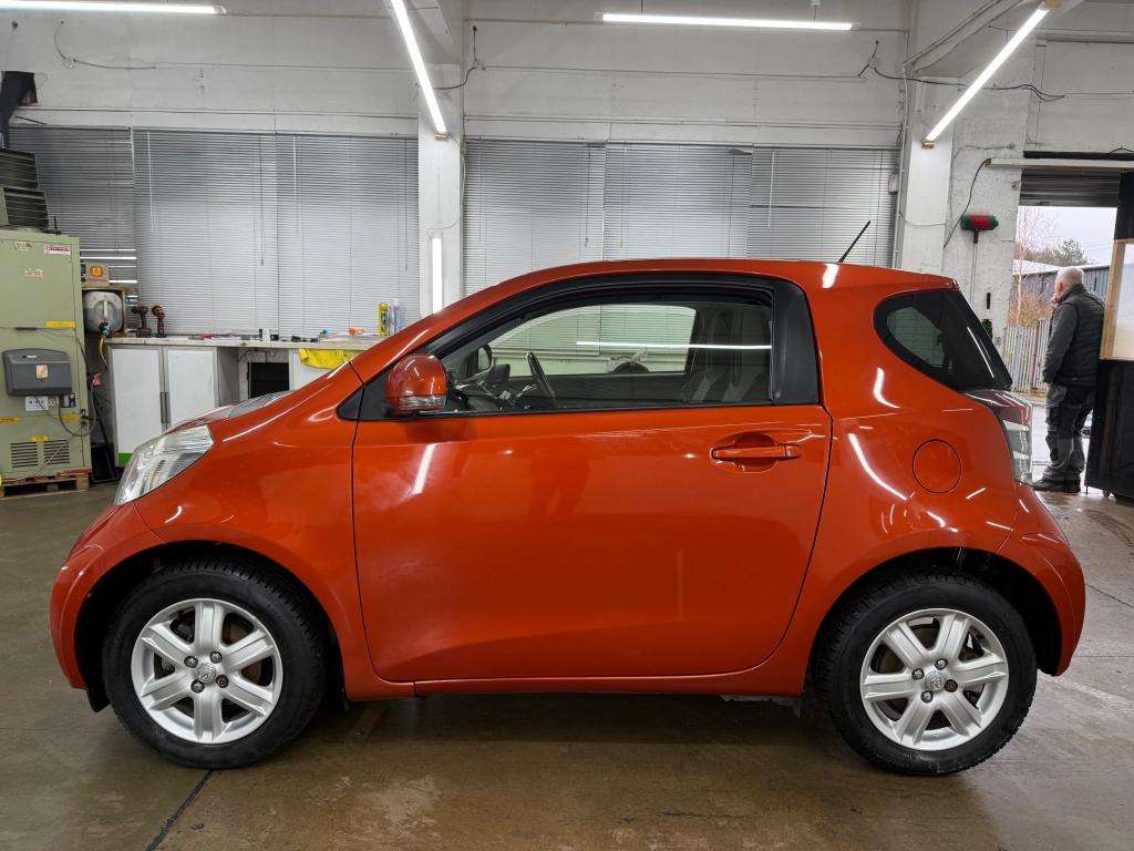 2013 TOYOTA IQ 2013 TOYOTA IQ