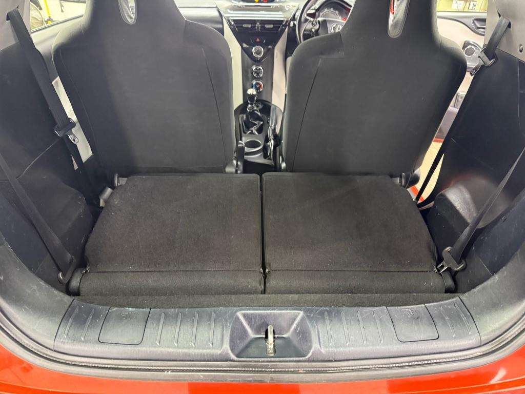 2013 TOYOTA IQ 2013 TOYOTA IQ