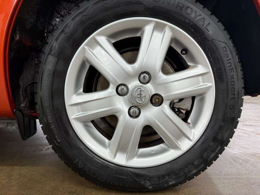 2013 TOYOTA IQ 2013 TOYOTA IQ