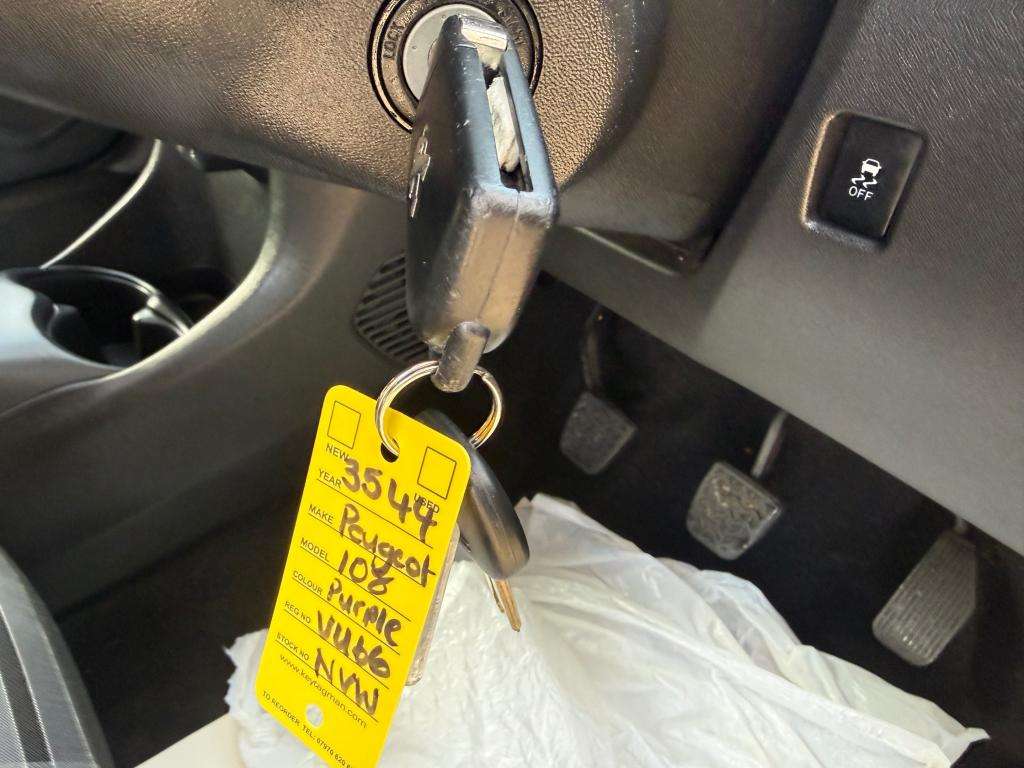 2016 PEUGEOT 108 2016 PEUGEOT 108